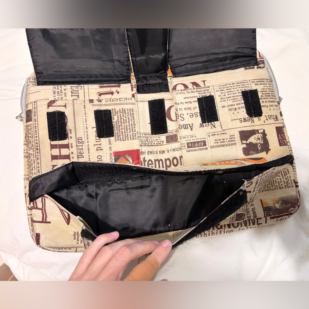 K CLIFFS NEW STYLE LAPTOP CASE w/ STRAP - Picture 7 of 10